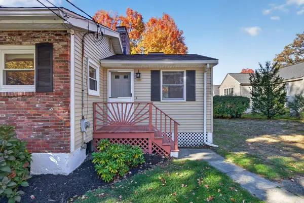 90 Woodstock St, North Andover, MA 01845