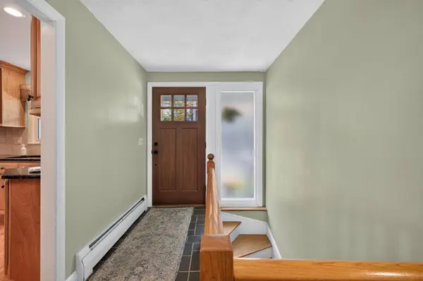 90 Woodstock St, North Andover, MA 01845
