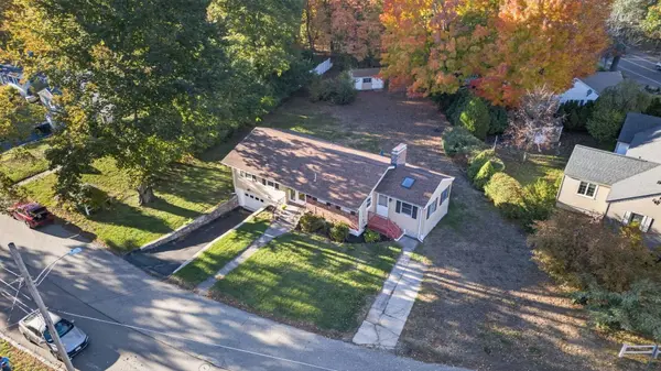 90 Woodstock St, North Andover, MA 01845