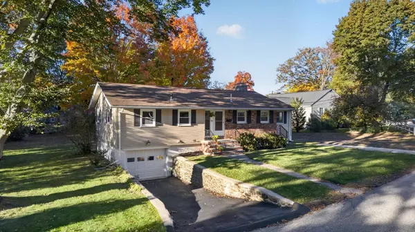 90 Woodstock St, North Andover, MA 01845