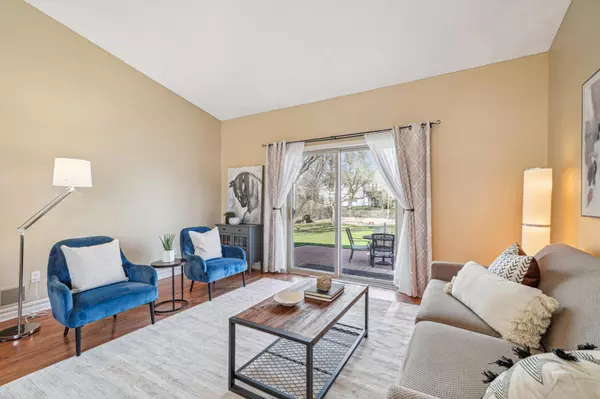 6524 Founders Pkwy, Brooklyn Park, MN 55445