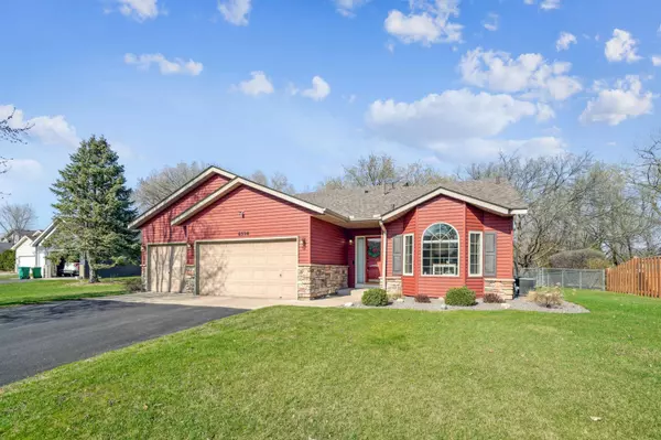 6524 Founders Pkwy, Brooklyn Park, MN 55445