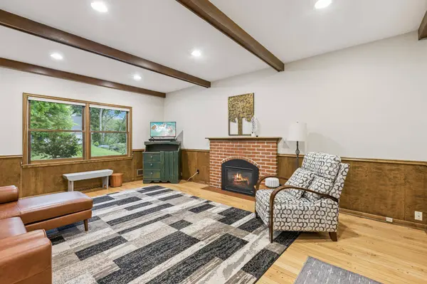 15325 Holdridge DR, Minnetonka, MN 55391