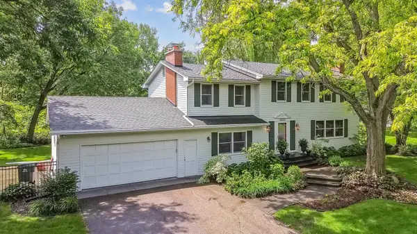 15325 Holdridge DR, Minnetonka, MN 55391