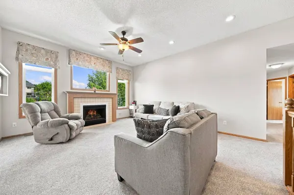 18824 Excalibur TRL, Farmington, MN 55024