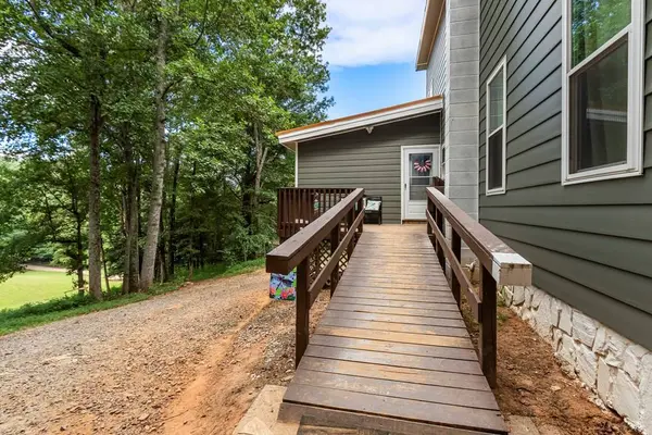 860 Holly Drive, Murphy, NC 28906