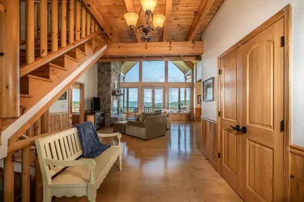 915 Wilderness Creek Way, Murphy, NC 28906