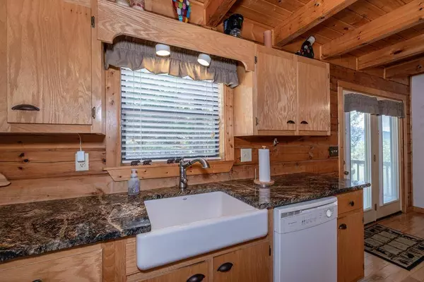 24 Hickory Nut Lane, Murphy, NC 28906