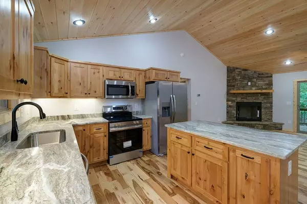 42 Oak Branch Drive, Murphy, NC 28906