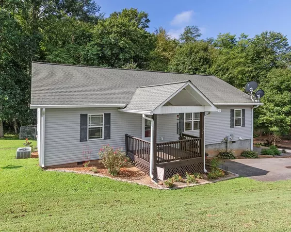 154 Clay Smith Lane, Hayesville, NC 28904