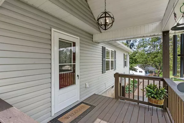 154 Clay Smith Lane, Hayesville, NC 28904