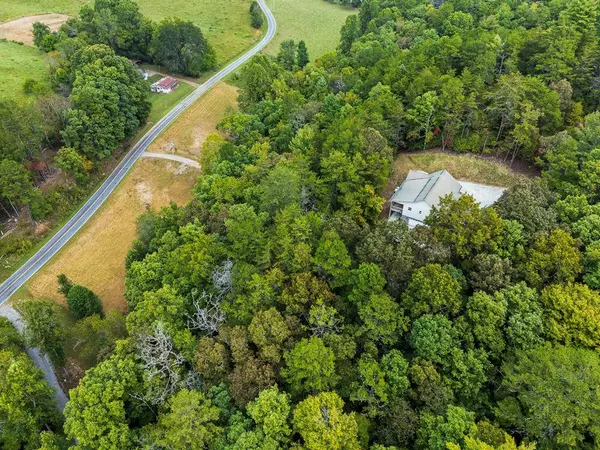 722 Greasy Creek Rd., Brasstown, NC 28902