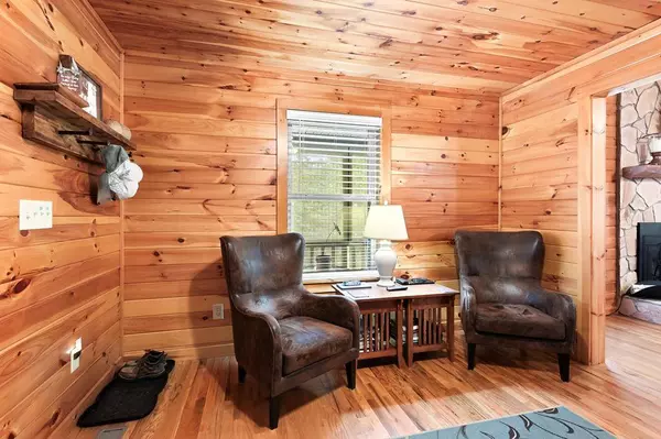 329 Hy-Cobb Drive, Murphy, NC 28906