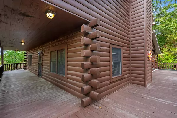 541 Old Dyer Drive, Hayesville, NC 28904