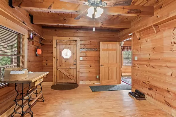 541 Old Dyer Drive, Hayesville, NC 28904