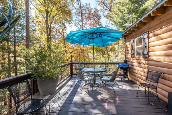 61 Quail Woods Rd., Murphy, NC 28906