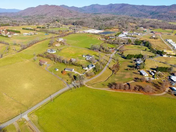 467 Greenlawn Cemetary Rd, Murphy, NC 28906