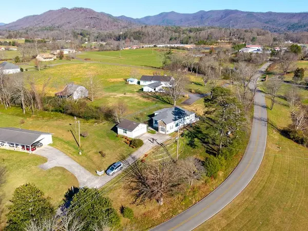 467 Greenlawn Cemetary Rd, Murphy, NC 28906