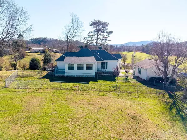 467 Greenlawn Cemetary Rd, Murphy, NC 28906