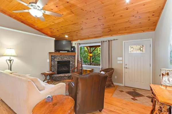 140 Hannel Drive, Murphy, NC 28906