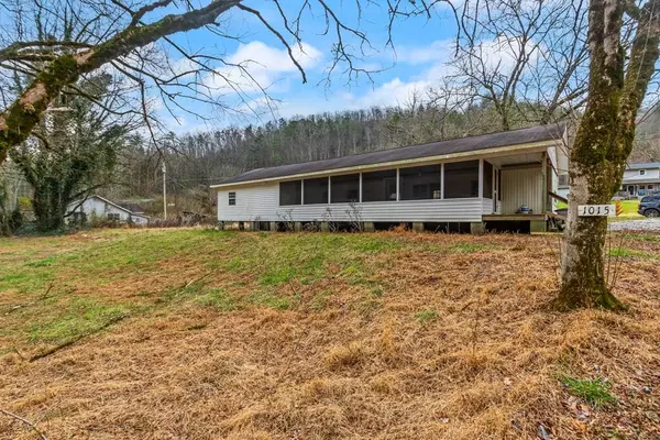 1015 Beaver Creek Rd., Andrews, NC 28901