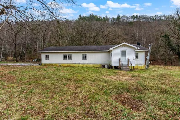 1015 Beaver Creek Rd., Andrews, NC 28901