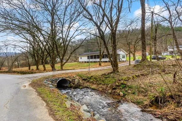 1015 Beaver Creek Rd., Andrews, NC 28901