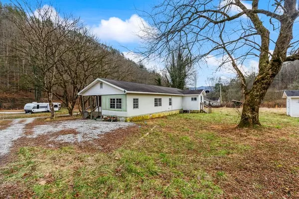 1015 Beaver Creek Rd., Andrews, NC 28901