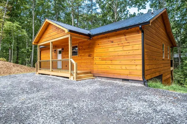 22 Oak Top Drive, Murphy, NC 28906