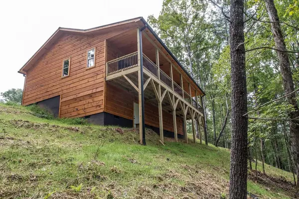 22 Oak Top Drive, Murphy, NC 28906