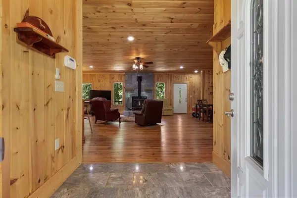 530 Hanging Dog Rd, Murphy, NC 28906