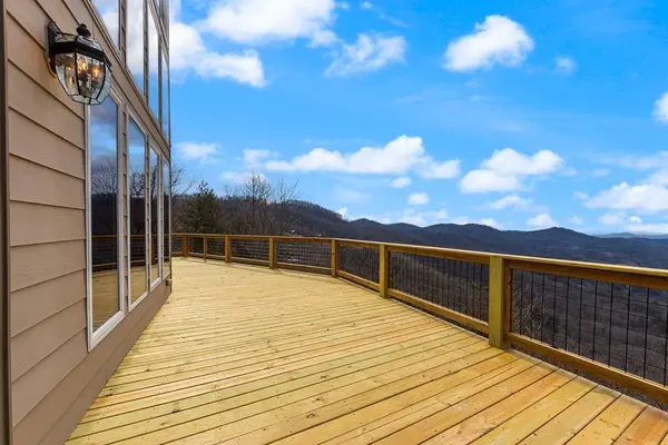 1530 Mason Way, Brasstown, NC 28902