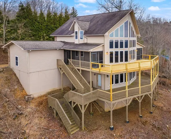 1530 Mason Way, Brasstown, NC 28902