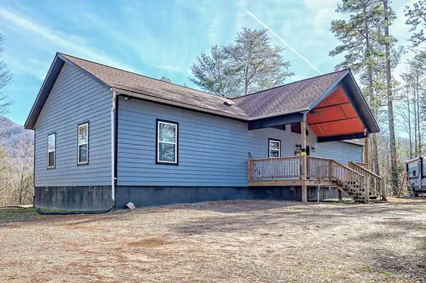 87 Mason Lane, Marble, NC 28905