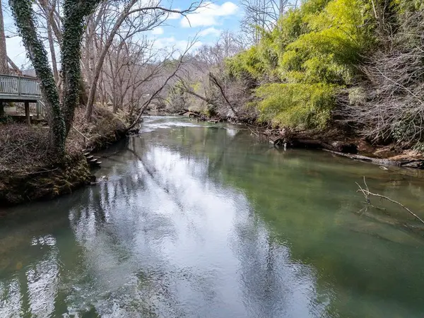 64 Canoe Bend, Murphy, NC 28906