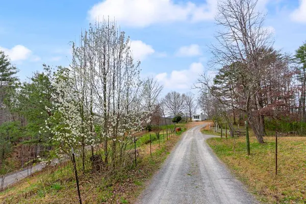 323 Snow Hill Church Road, Murphy, NC 28906