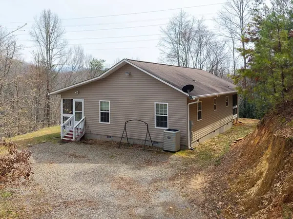 145 Raymond Wilson Rd., Topton, NC 28781