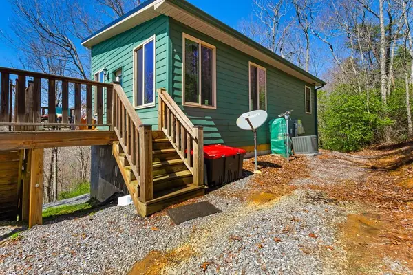 285 Peachtree Mountain Estates Road, Murphy, NC 28906