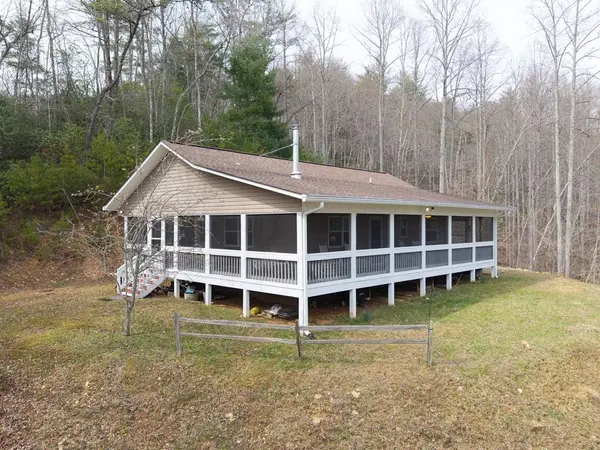 145 Raymond Wilson Rd., Topton, NC 28781