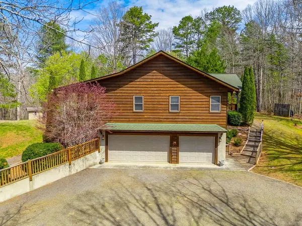 349 Deer Pasture Lane, Murphy, NC 28906