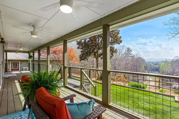 587 Holly Berry Drive, Murphy, NC 28906