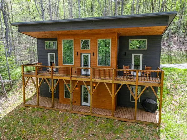 73 Oak Branch Drive, Murphy, NC 28906