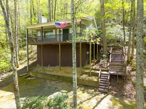 377 Ed Graves Rd, Murphy, NC 28906