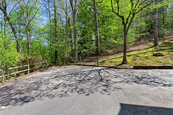 1240 Village Road, Murphy, NC 28906