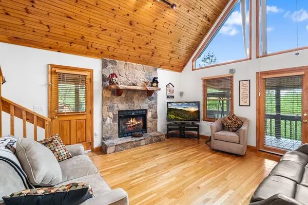 176 New Castle Rd, Murphy, NC 28906