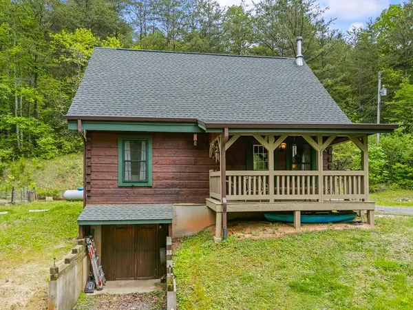 1374 Long Branch Rd., Marble, NC 28905