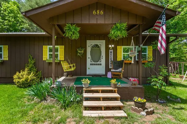 686 Caney Creek Rd., Murphy, NC 28906