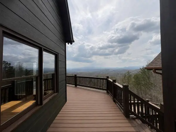 486 Henderson Ln, Mineral Bluff, GA 30559