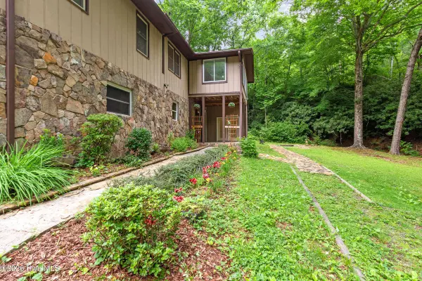 16090 W Us Highway 64, Murphy, NC 28906