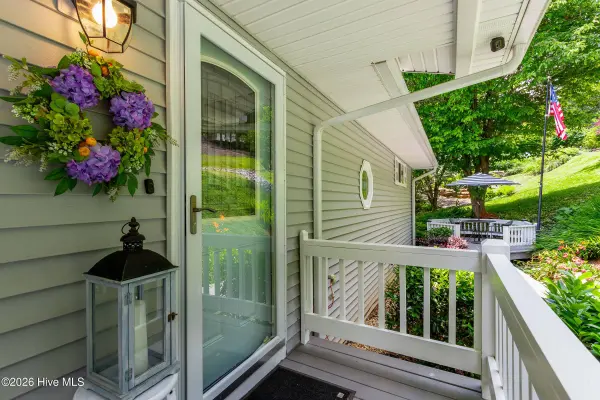 1938 Lakeview Summit DR, Young Harris, GA 30582